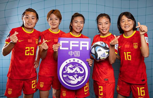 本赛季，吉拉西在斯图加特有着非常亮眼的表现，联赛出场11次，已经贡献了16球，此外还有1次助攻。